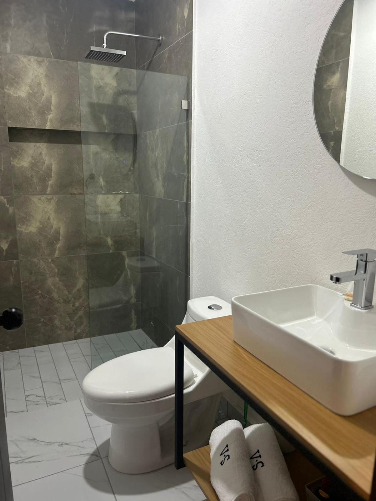 Vidrio Suites Col Americana Γκουανταλαχάρα Εξωτερικό φωτογραφία